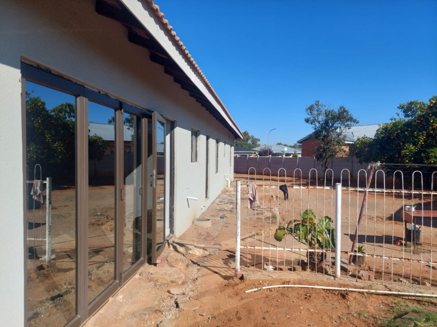 3 Bedroom Property for Sale in Verwoerdpark Northern Cape